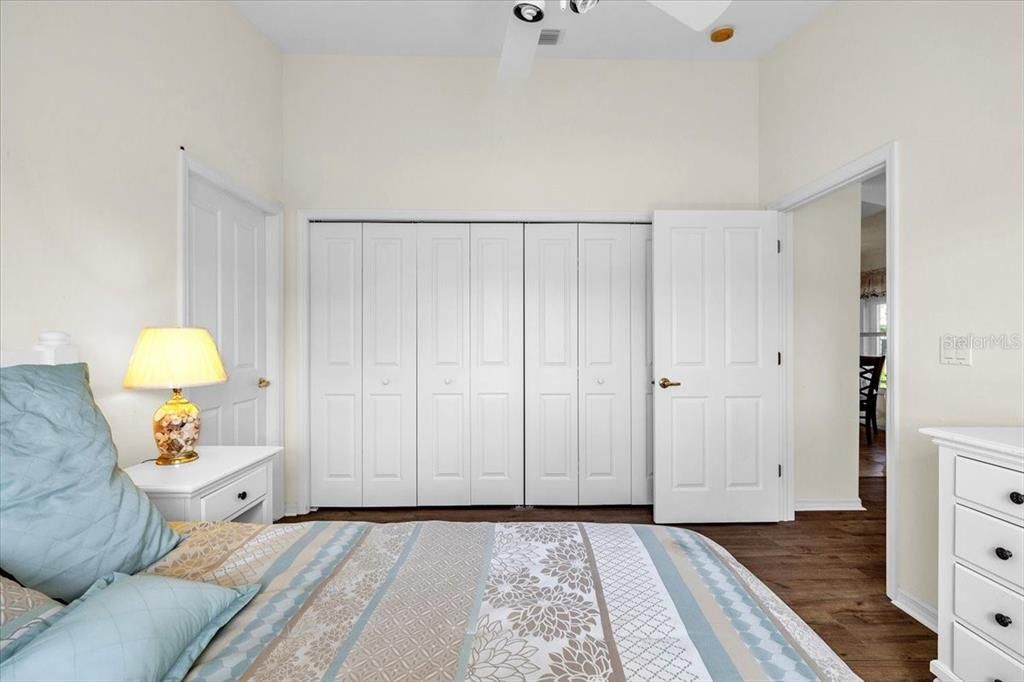 For Sale: $349,000 (3 beds, 2 baths, 1881 Square Feet)