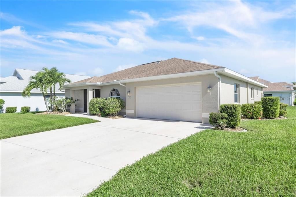 For Sale: $349,000 (3 beds, 2 baths, 1881 Square Feet)