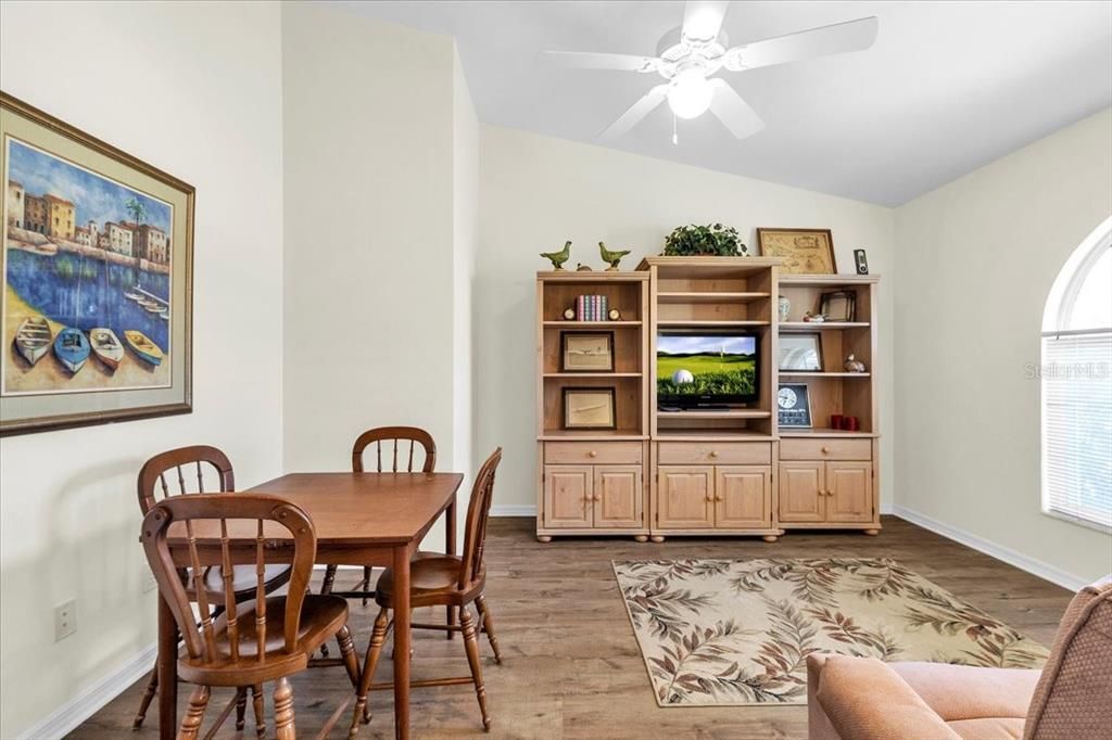 For Sale: $349,000 (3 beds, 2 baths, 1881 Square Feet)