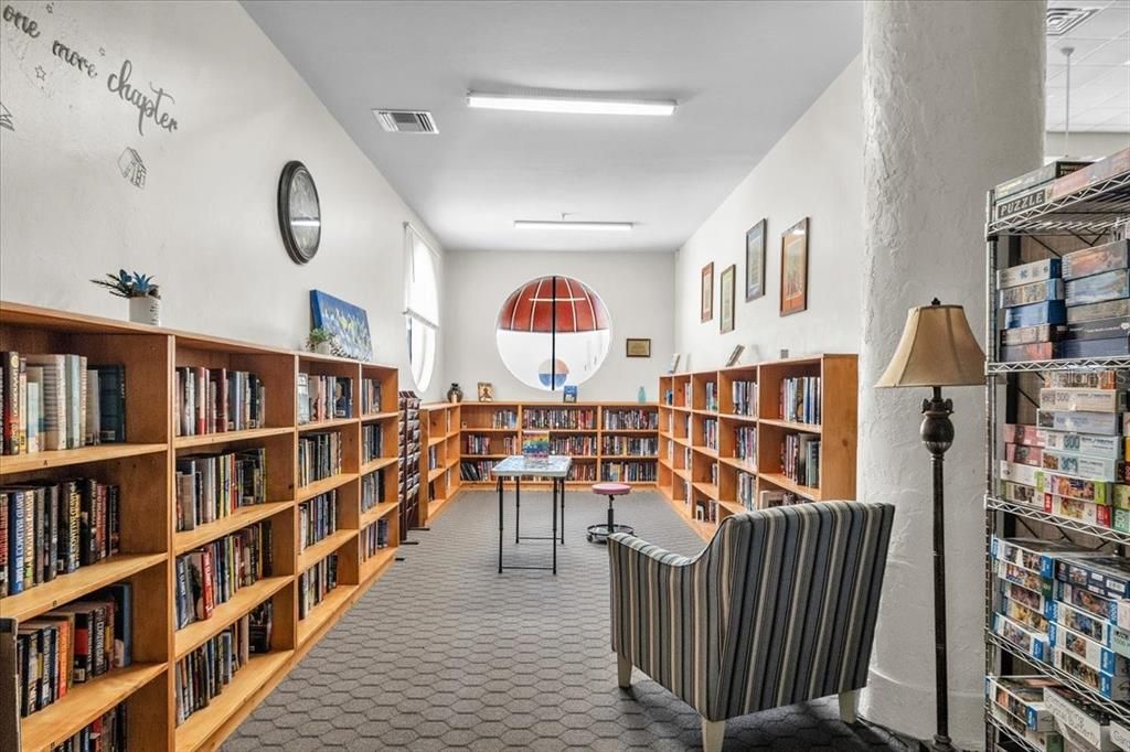 For Sale: $349,000 (3 beds, 2 baths, 1881 Square Feet)