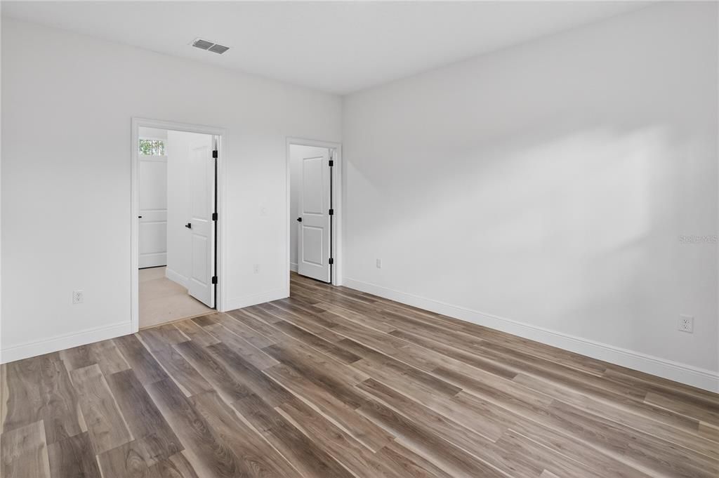 For Rent: $1,950 (4 beds, 2 baths, 1548 Square Feet)