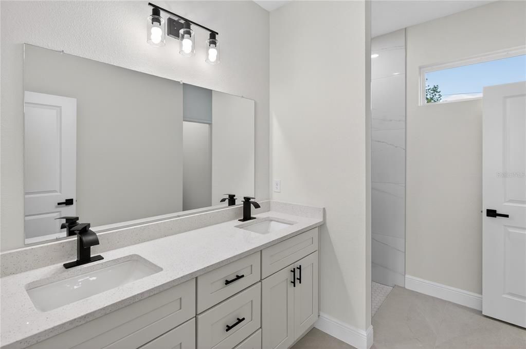 For Rent: $1,950 (4 beds, 2 baths, 1548 Square Feet)