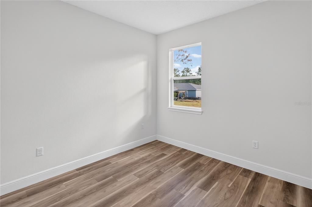 For Rent: $1,950 (4 beds, 2 baths, 1548 Square Feet)