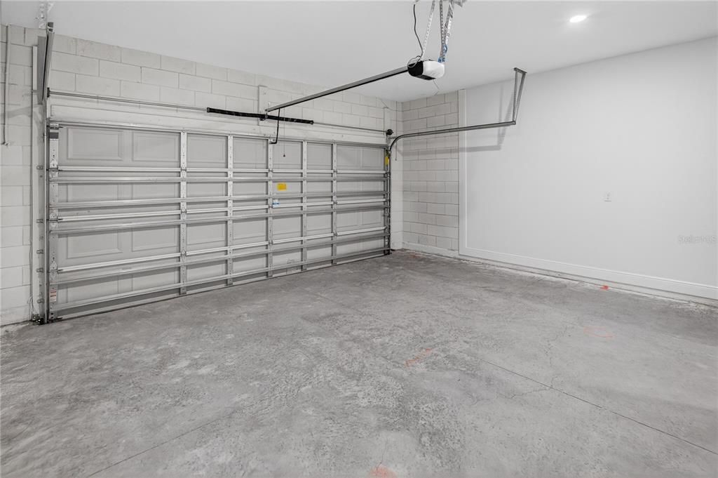 For Rent: $1,950 (4 beds, 2 baths, 1548 Square Feet)