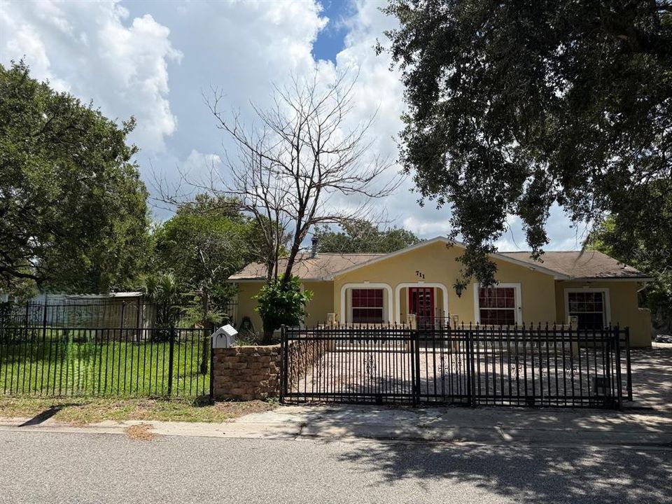 En Venta: $330,000 (5 camas, 4 baños, 1720 Pies cuadrados)