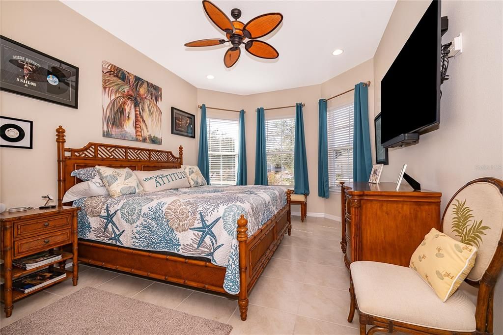For Sale: $549,000 (3 beds, 2 baths, 2360 Square Feet)