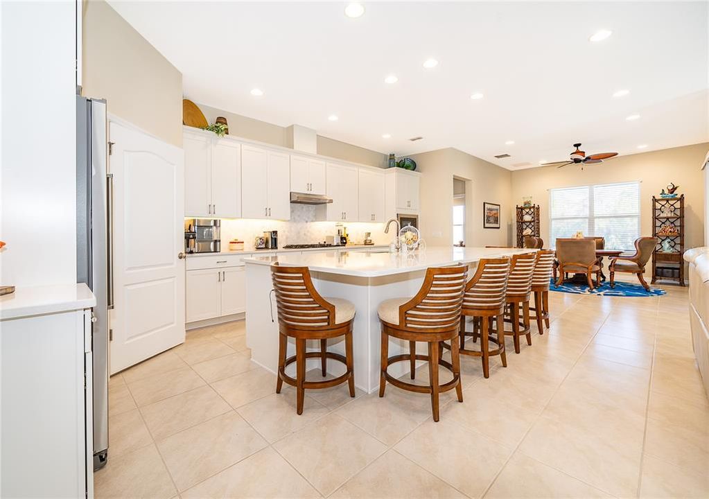 For Sale: $549,000 (3 beds, 2 baths, 2360 Square Feet)