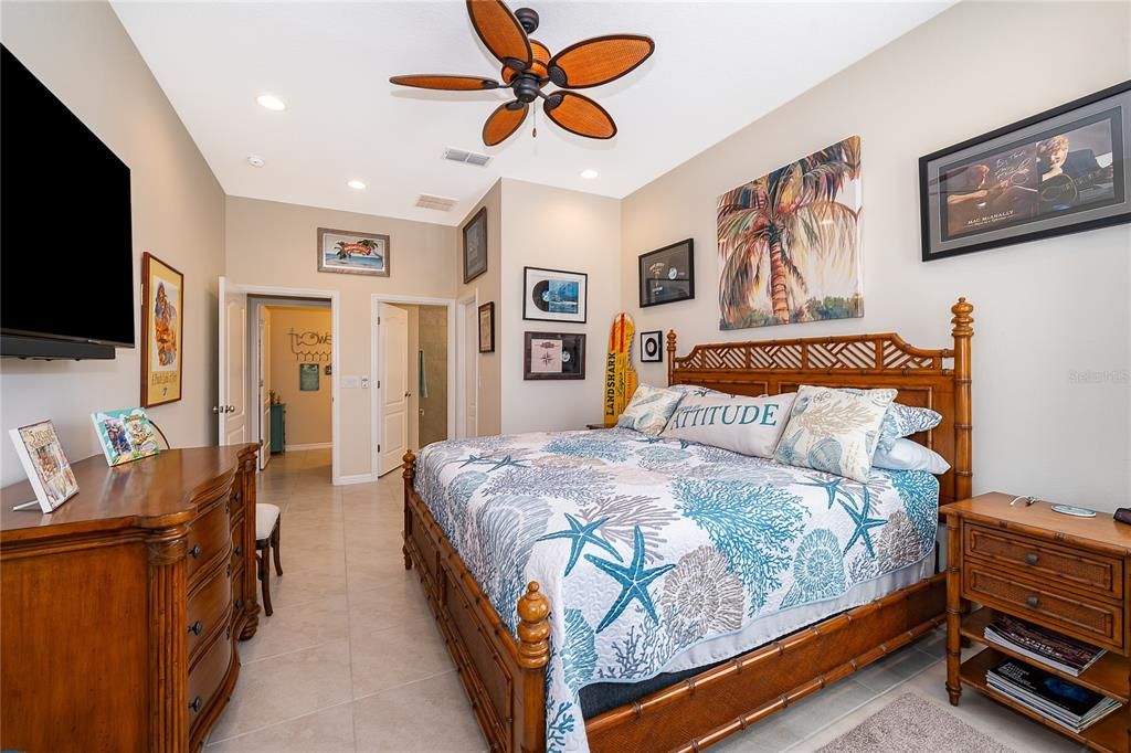 For Sale: $549,000 (3 beds, 2 baths, 2360 Square Feet)