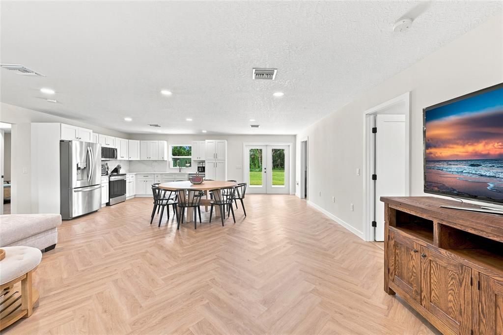 For Sale: $614,000 (3 beds, 2 baths, 1647 Square Feet)