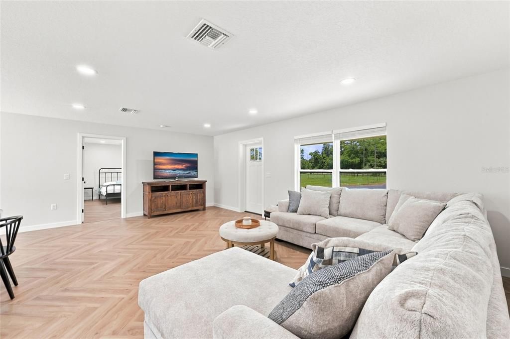 For Sale: $614,000 (3 beds, 2 baths, 1647 Square Feet)