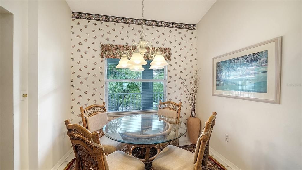 For Sale: $269,000 (2 beds, 2 baths, 1106 Square Feet)
