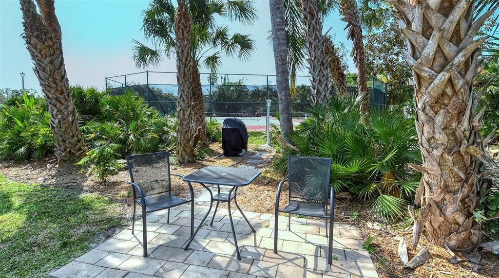 For Sale: $269,000 (2 beds, 2 baths, 1106 Square Feet)