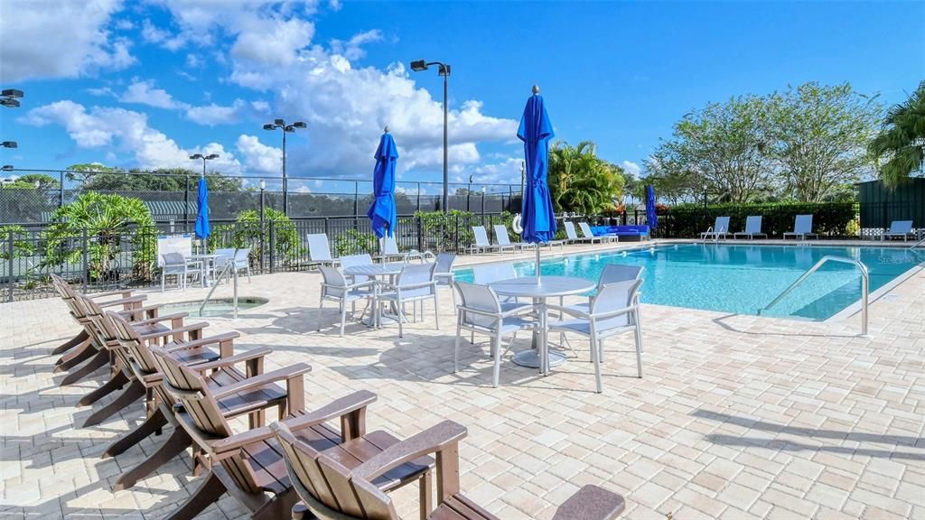 For Sale: $269,000 (2 beds, 2 baths, 1106 Square Feet)