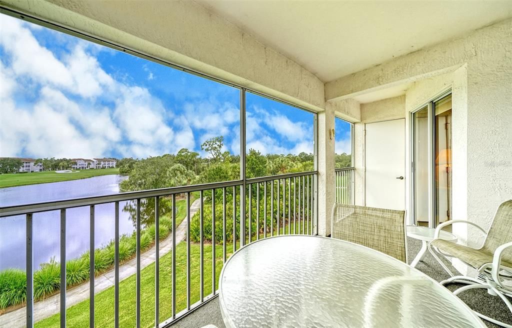 For Sale: $269,000 (2 beds, 2 baths, 1106 Square Feet)