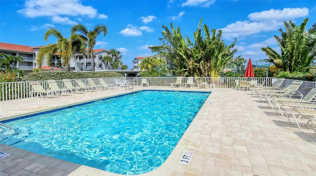 For Sale: $269,000 (2 beds, 2 baths, 1106 Square Feet)