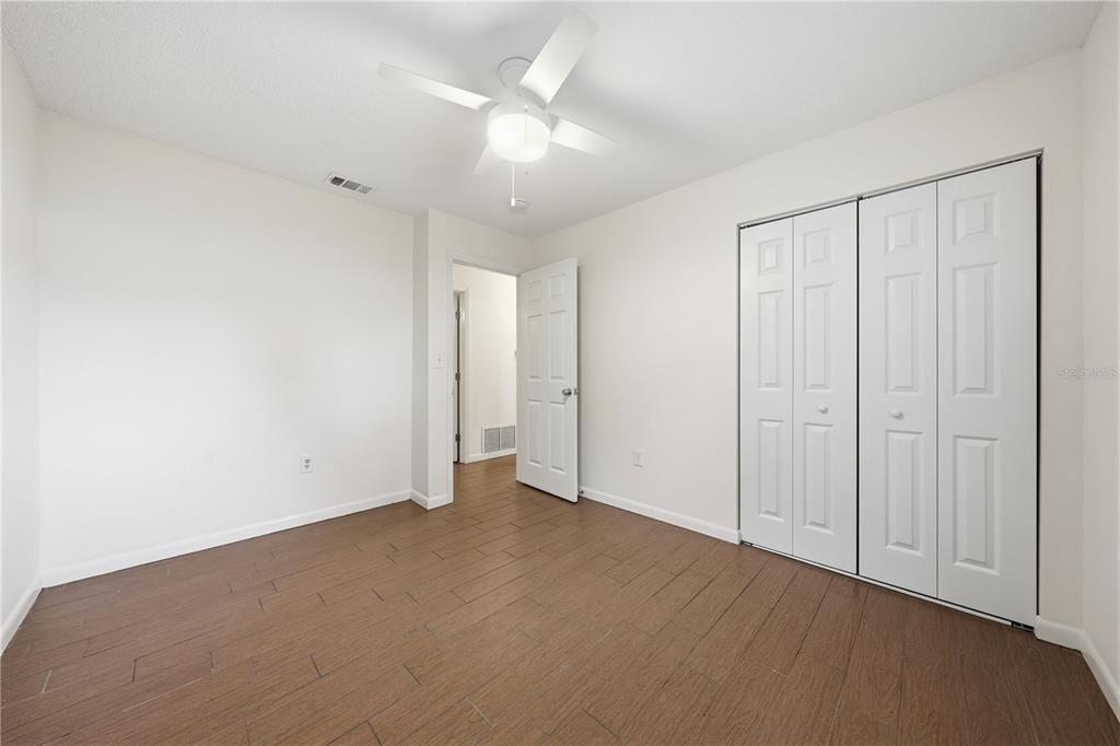 For Sale: $309,000 (3 beds, 2 baths, 1073 Square Feet)