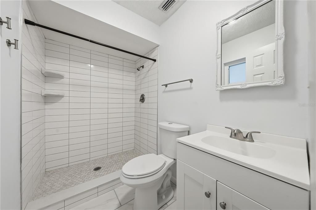 For Sale: $309,000 (3 beds, 2 baths, 1073 Square Feet)
