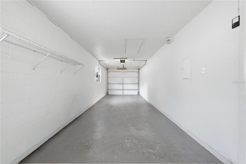 For Sale: $309,000 (3 beds, 2 baths, 1073 Square Feet)