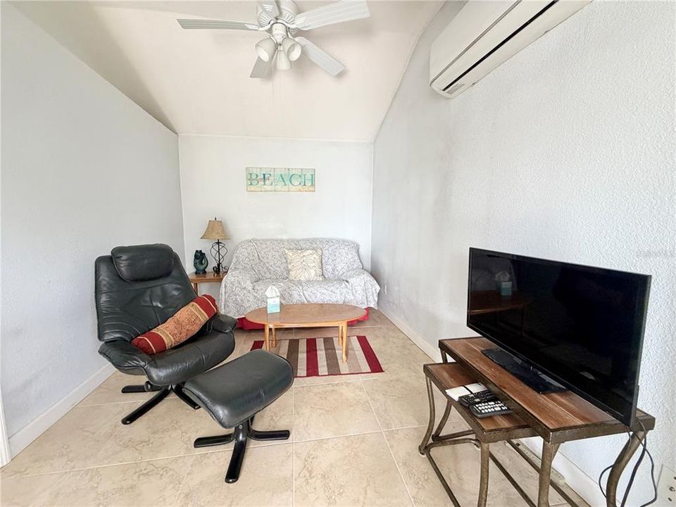 For Rent: $1,500 (1 beds, 1 baths, 474 Square Feet)