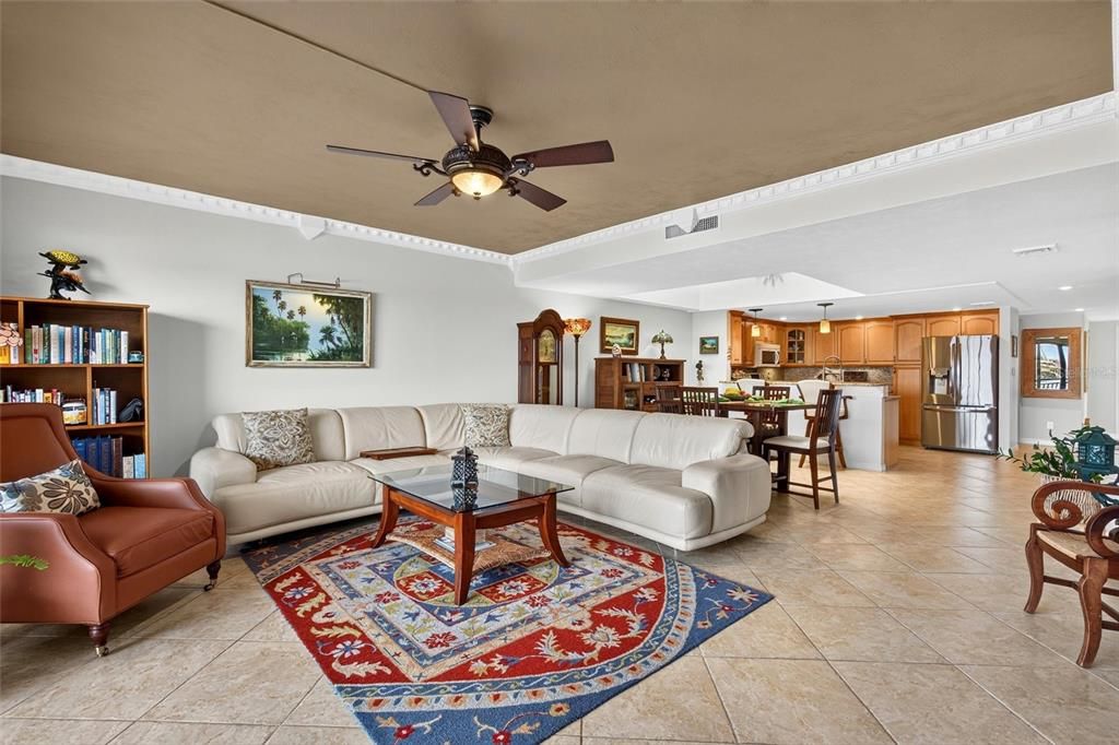 For Sale: $699,999 (3 beds, 2 baths, 1978 Square Feet)