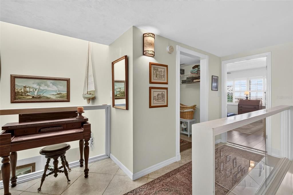 For Sale: $699,999 (3 beds, 2 baths, 1978 Square Feet)