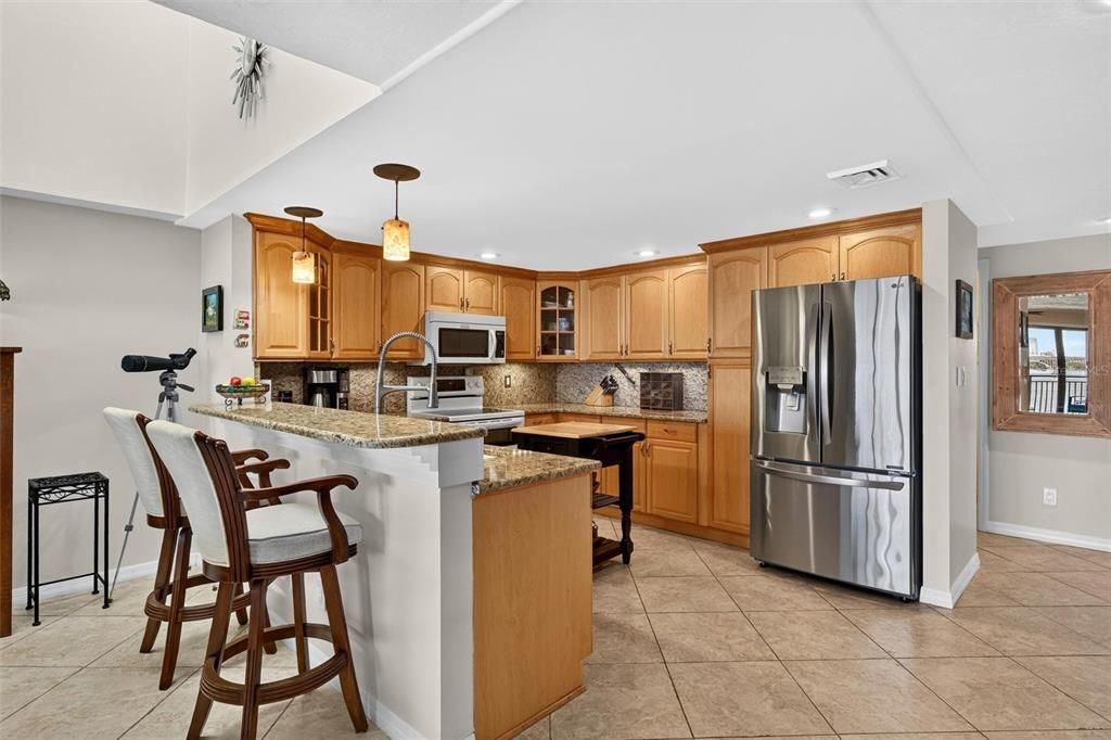 For Sale: $699,999 (3 beds, 2 baths, 1978 Square Feet)