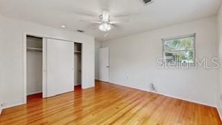For Rent: $2,200 (2 beds, 1 baths, 960 Square Feet)