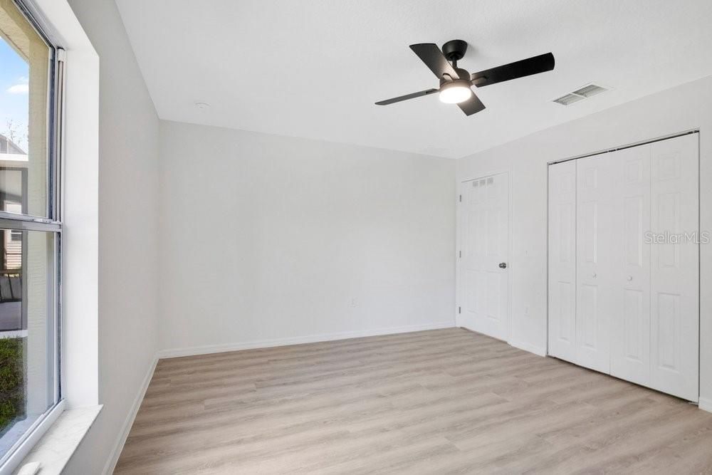 For Sale: $324,990 (3 beds, 2 baths, 1355 Square Feet)