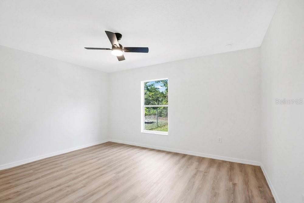 For Sale: $324,990 (3 beds, 2 baths, 1355 Square Feet)