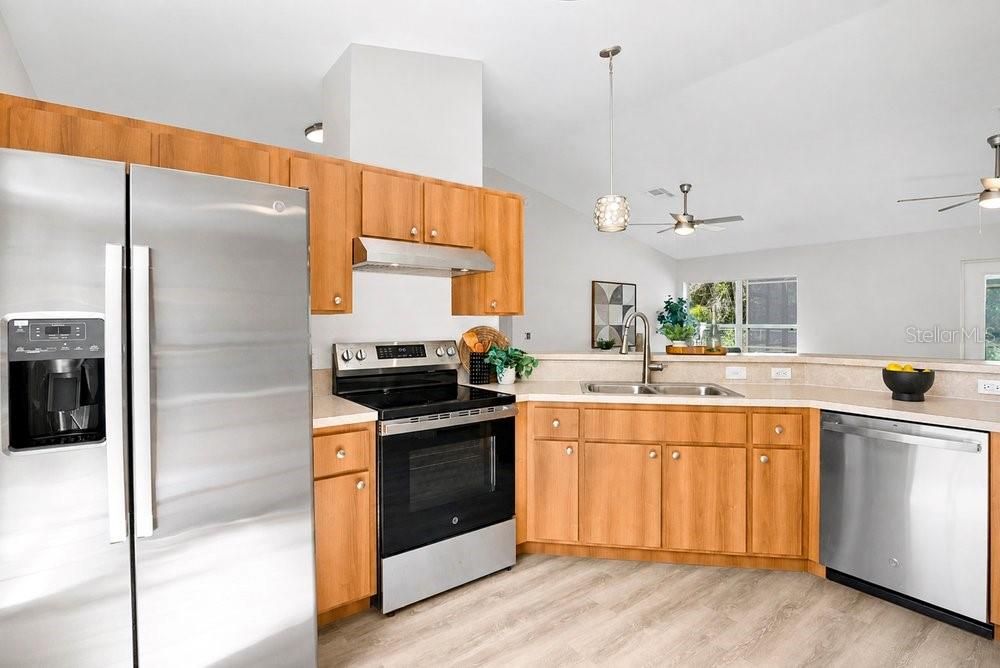For Sale: $324,990 (3 beds, 2 baths, 1355 Square Feet)