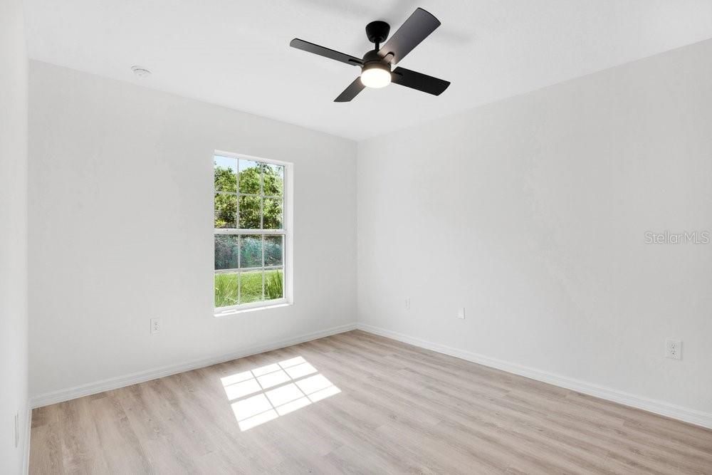 For Sale: $324,990 (3 beds, 2 baths, 1355 Square Feet)