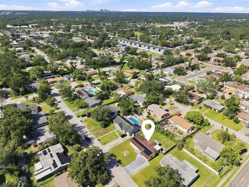 На продажу: $350,000 (4 спален, 2 ванн, 1365 Квадратных фут)