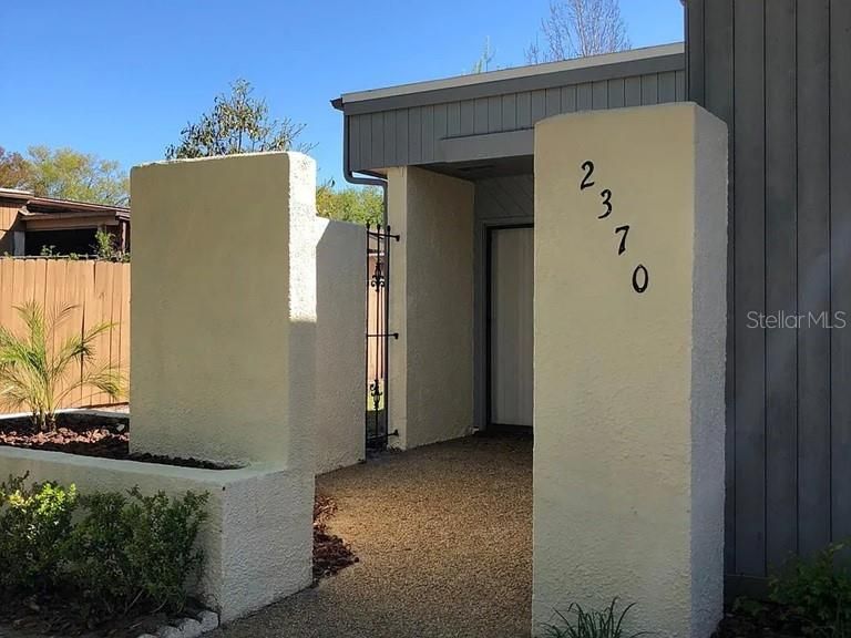 Active With Contract: $305,000 (3 beds, 2 baths, 1467 Square Feet)
