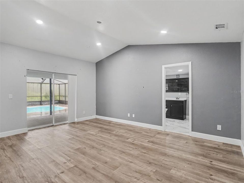 For Sale: $384,950 (3 beds, 2 baths, 1848 Square Feet)