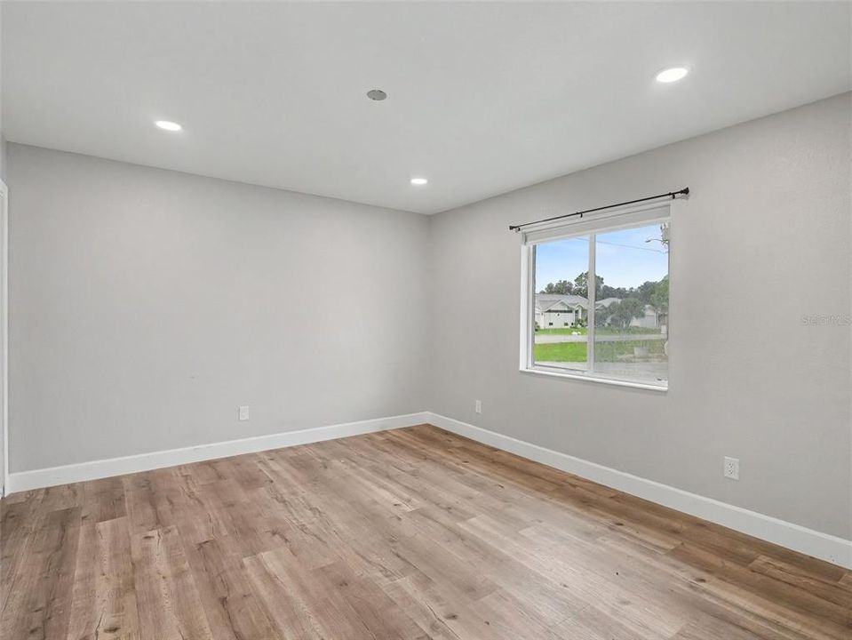 For Sale: $384,950 (3 beds, 2 baths, 1848 Square Feet)