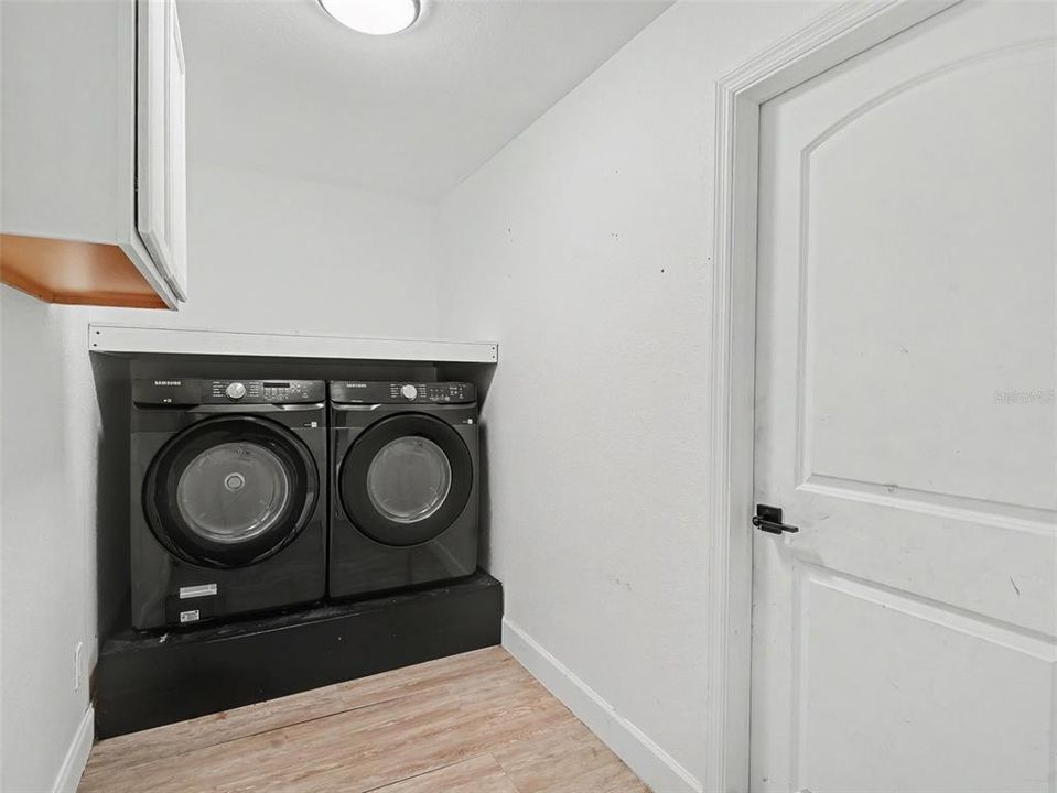 For Sale: $384,950 (3 beds, 2 baths, 1848 Square Feet)