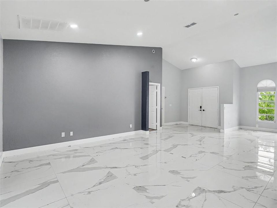 For Sale: $384,950 (3 beds, 2 baths, 1848 Square Feet)