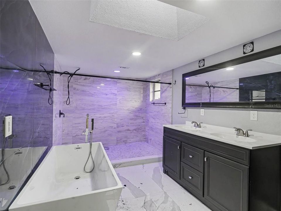 For Sale: $384,950 (3 beds, 2 baths, 1848 Square Feet)