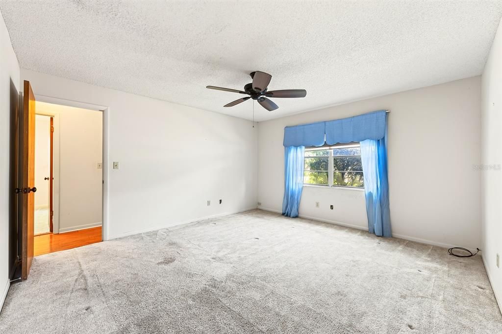 For Sale: $250,000 (3 beds, 2 baths, 1736 Square Feet)