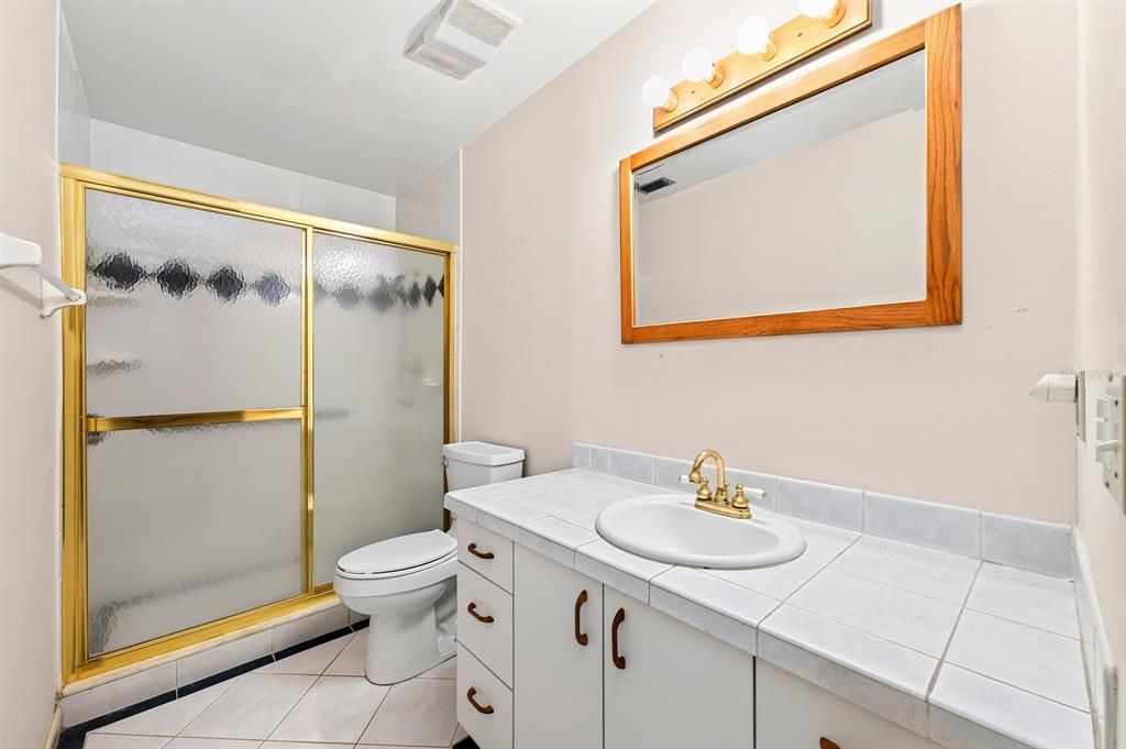For Sale: $250,000 (3 beds, 2 baths, 1736 Square Feet)