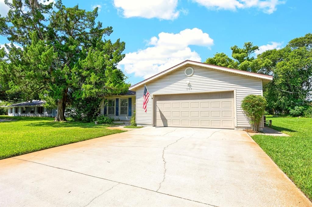 For Sale: $250,000 (3 beds, 2 baths, 1736 Square Feet)