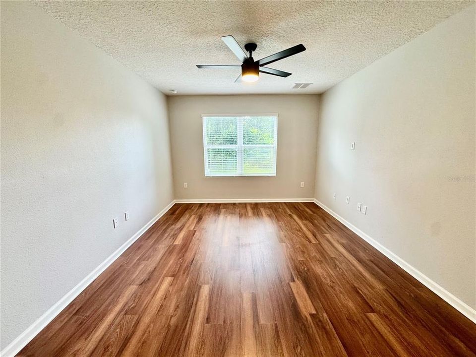 For Sale: $354,900 (4 beds, 2 baths, 1830 Square Feet)