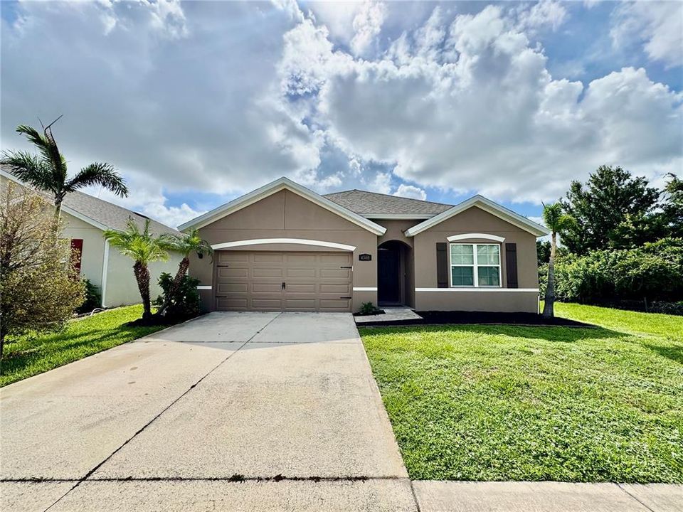 For Sale: $354,900 (4 beds, 2 baths, 1830 Square Feet)