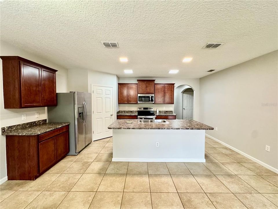 For Sale: $354,900 (4 beds, 2 baths, 1830 Square Feet)