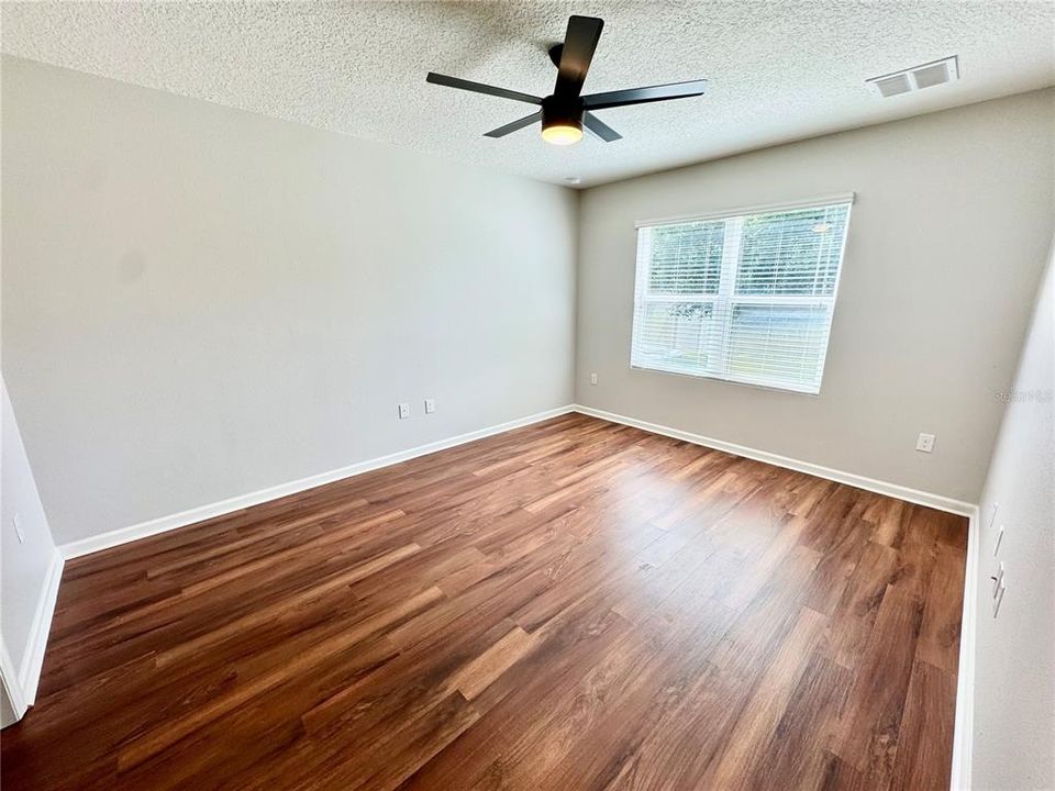 For Sale: $354,900 (4 beds, 2 baths, 1830 Square Feet)