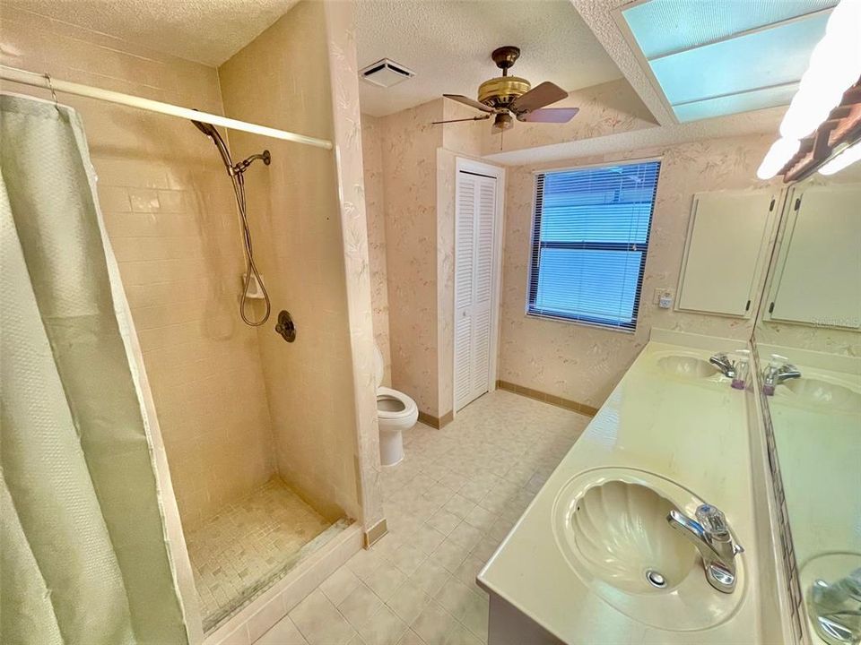 For Sale: $289,000 (2 beds, 2 baths, 1538 Square Feet)