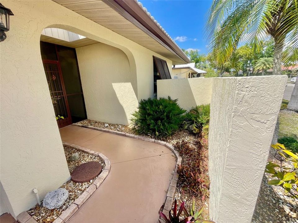 For Sale: $289,000 (2 beds, 2 baths, 1538 Square Feet)