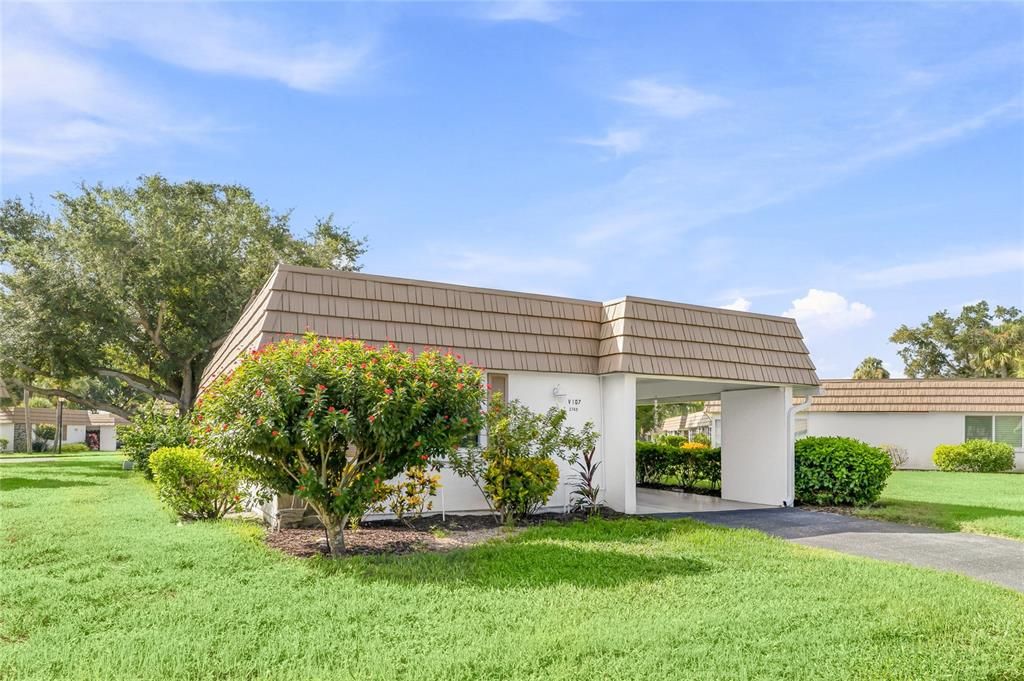 For Sale: $225,000 (1 beds, 1 baths, 1056 Square Feet)
