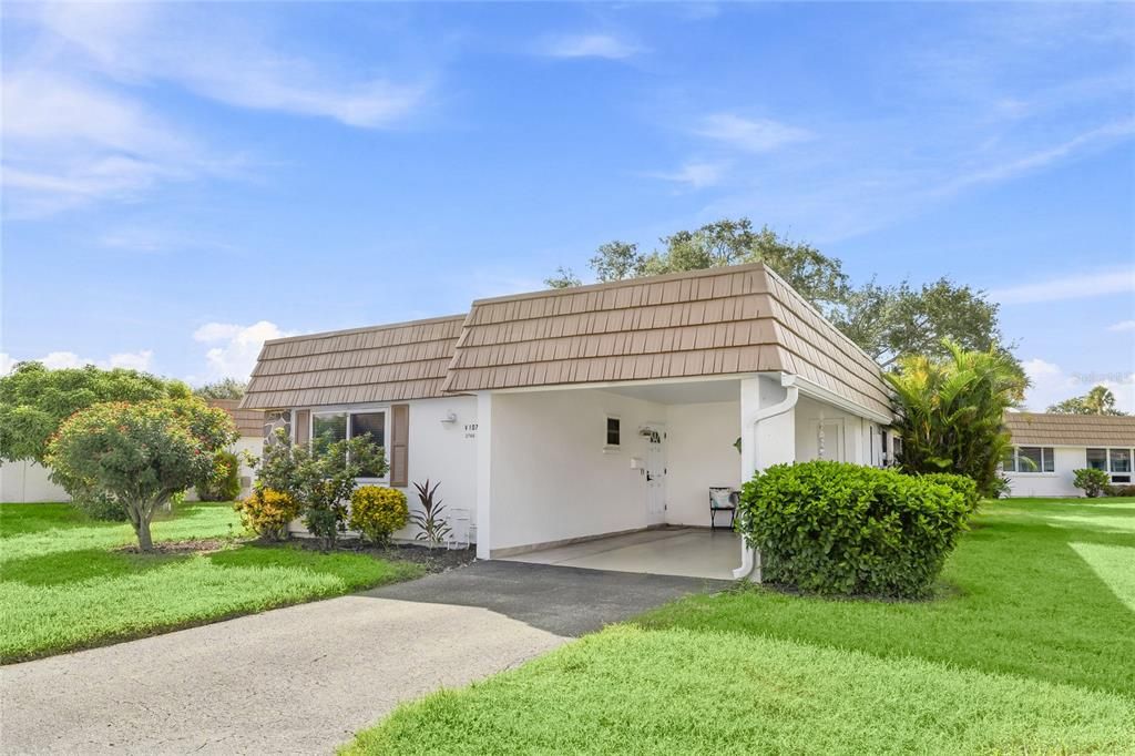 For Sale: $225,000 (1 beds, 1 baths, 1056 Square Feet)