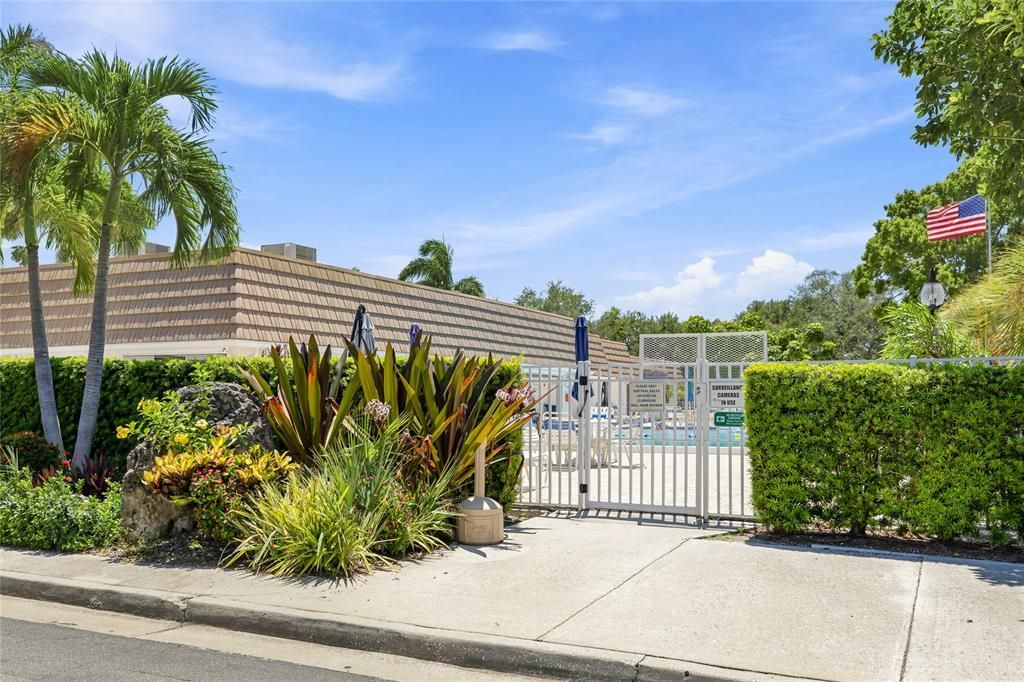 For Sale: $225,000 (1 beds, 1 baths, 1056 Square Feet)